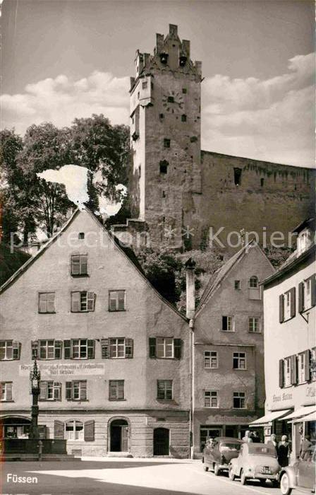 Fuessen Allgaeu mit Stadtrunnen und Hohem Schloss