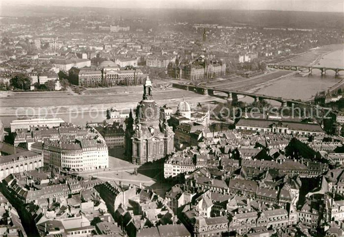 DRESDEN Elbe Neumarkt Frauenkirche Neustadt