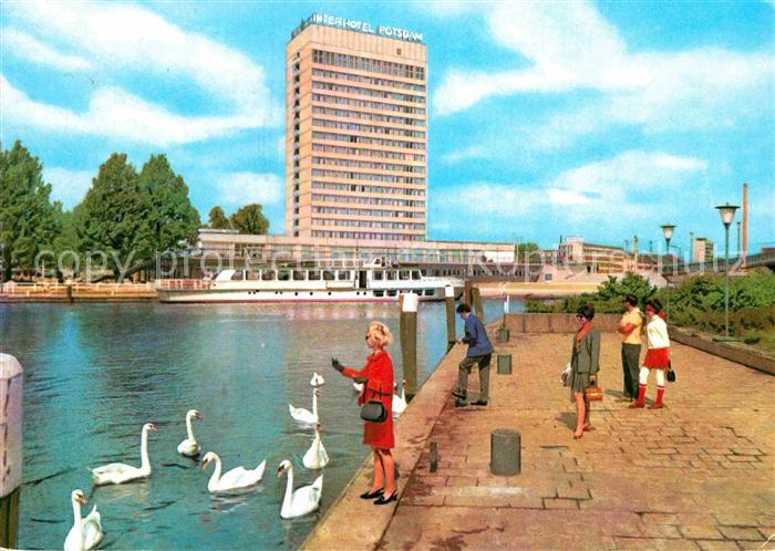 Potsdam Interhotel Potsdam an der Havel Schwaene Ausflugsdampfer