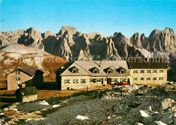 Schlernhaus Schlernhaeuser gegen Rosengarten Dolomiten Rufugio Bolzano verso il