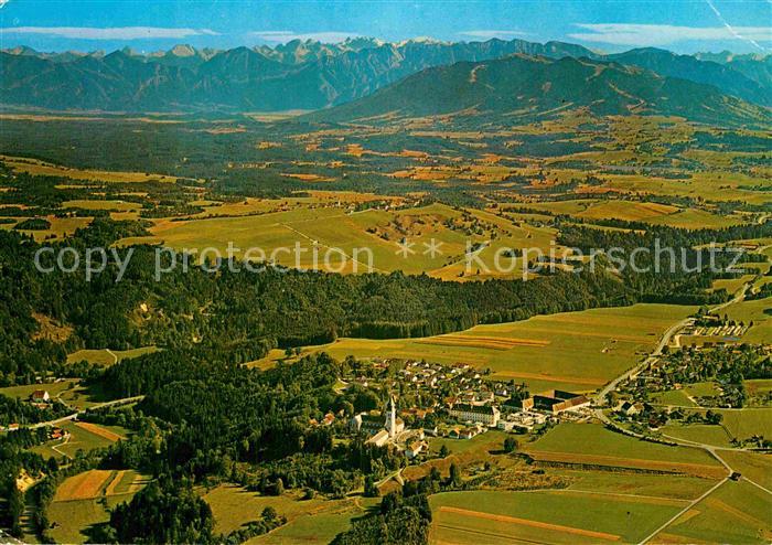 Rottenbuch Oberbayern Bayerisches Voralpengebiet gegen Hoernle Estergebirge Karw