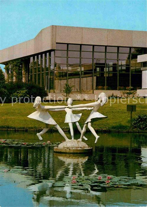 Bad Bevensen Partie am Kurhaus Seerosenteich Skulpturen