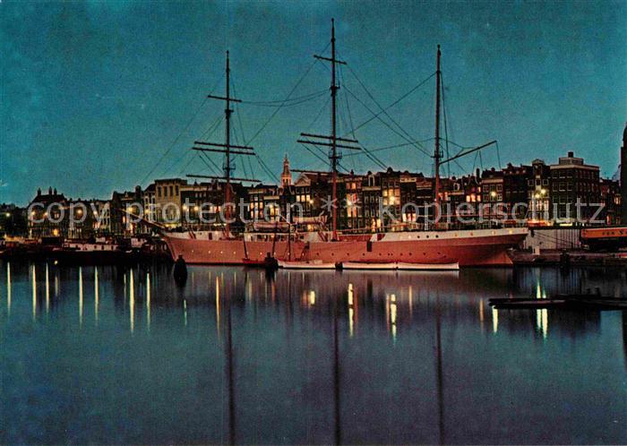 Amsterdam Niederlande Pr Hendrikkade met Pollux Segelschiff Dreimaster