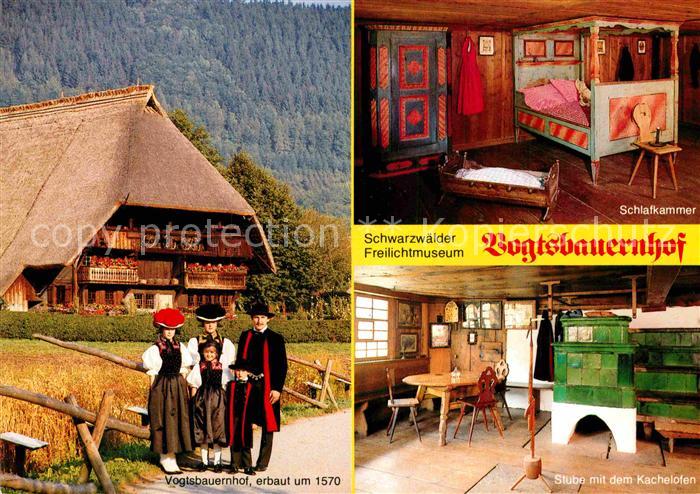 Gutach Schwarzwald Schwarzwaelder Freilichtmuseum Vogtsbauernhof Trachten