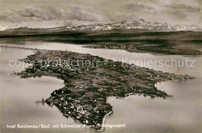 Insel Reichenau Fliegeraufnahme mit Schweizer Alpen