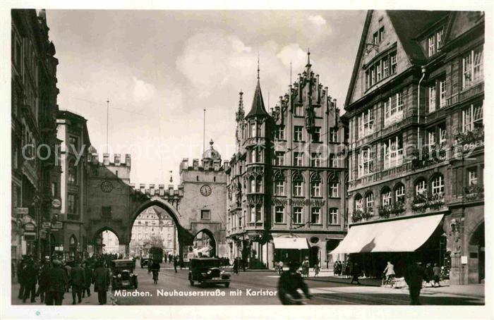 Muenchen Bayern Neuhauserstrasse mit Karlstor