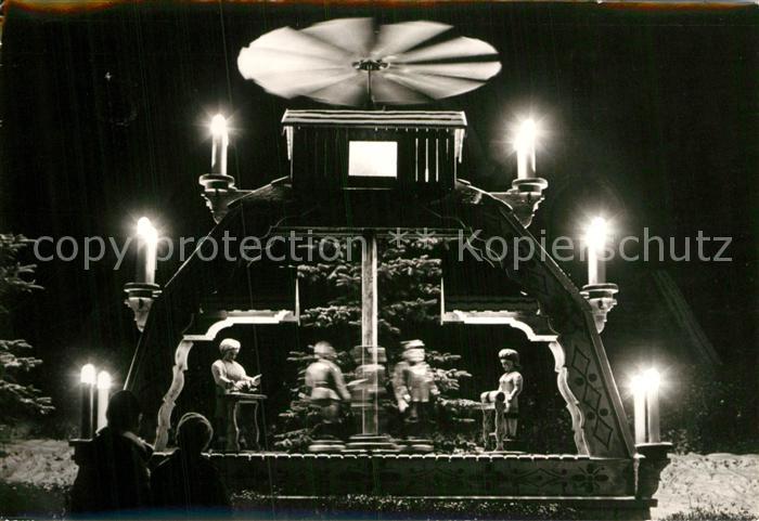 Jahnsbach Grosse Holzpyramide zur Weihnachtszeit