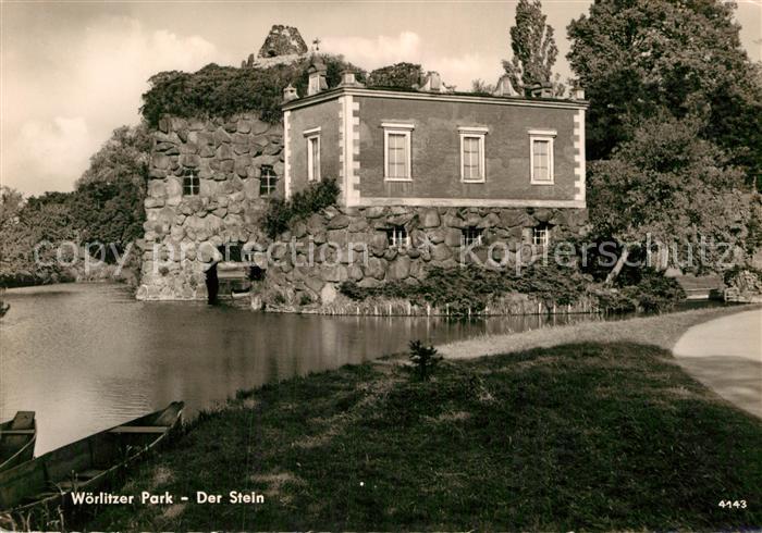 Woerlitz Der Stein im Park