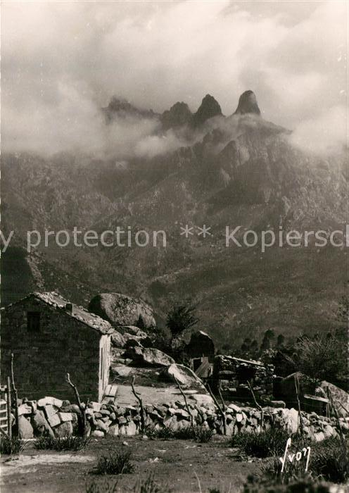 Corse Ile de Col de Bavella Les trois Aiguilles