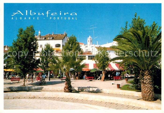 Albufeira Ortsmotiv Platz Palmen