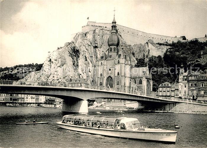 Dinant Wallonie Bateau Pont sur la Meuse Chateau Collegiale Notre Dame