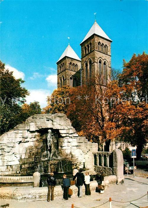 Osnabrueck Haarmannsbrunnen mit Herz Jesu Kirche