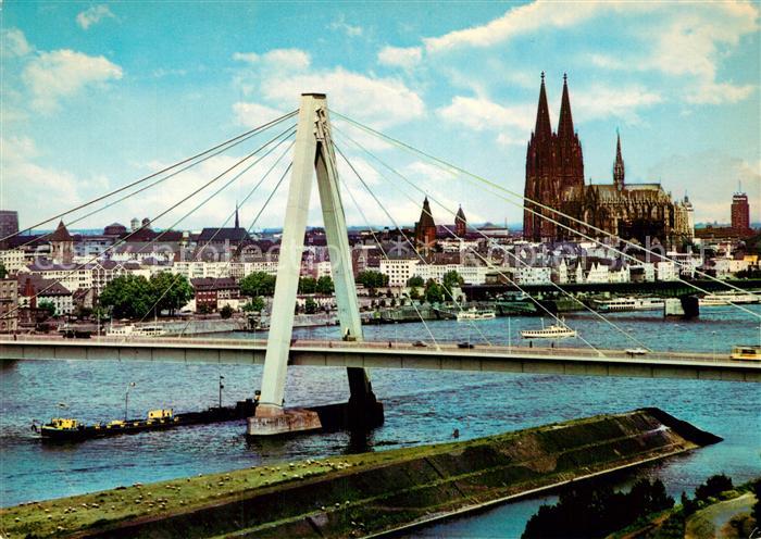 Koeln Rhein Severinsbruecke und Dom