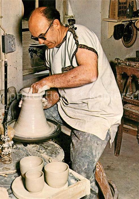 Hoehr-Grenzhausen T?pferei und Museum im Kannenofen