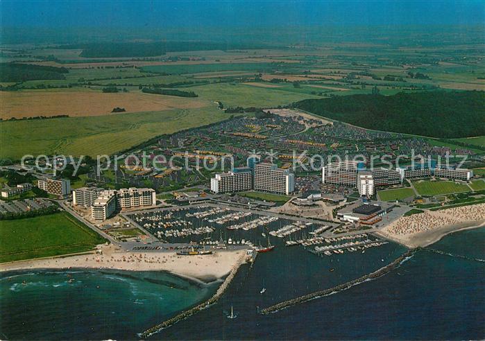 Damp Fliegeraufnahme mit Hafen