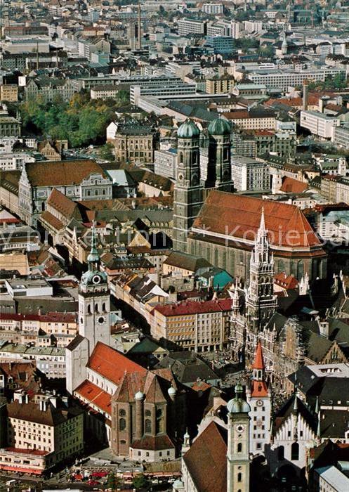 Muenchen Bayern Fliegeraufnahme Peterskirche Frauenkirche Neues Rathaus