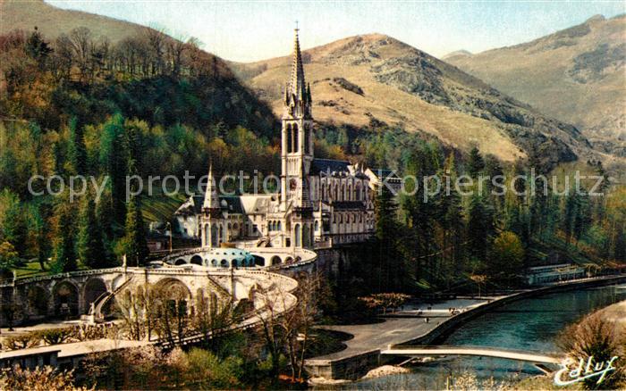 Lourdes Hautes Pyrenees Basilique le Gave et le nouveau Pont