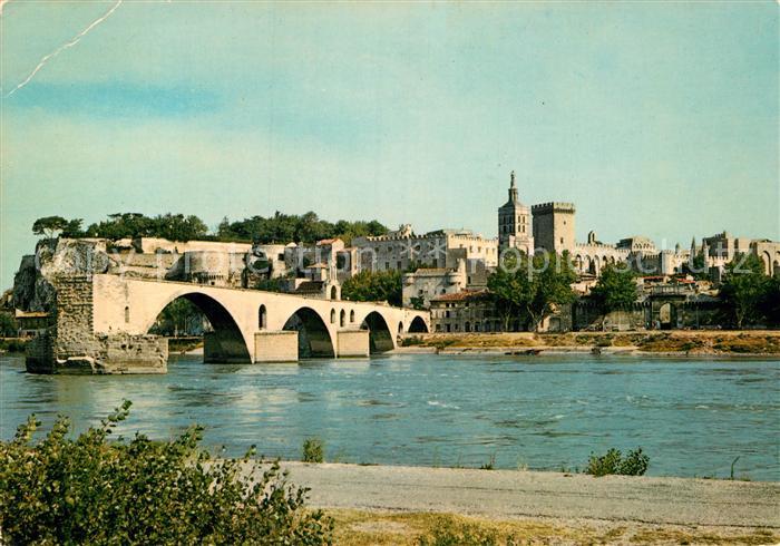 Avignon Vaucluse Vue generale du Pont St Benezet et du Palais des Papes