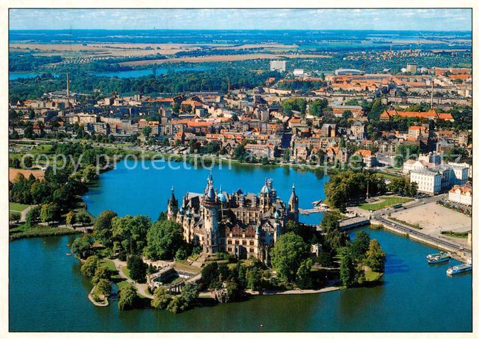 Schwerin Mecklenburg Fliegeraufnahme mit Stadt und Schloss