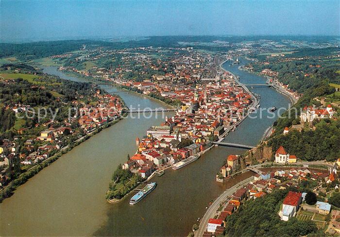 PAssAU Bayern Zusammenfluss von Donau Inn und Ilz Fliegeraufnahme