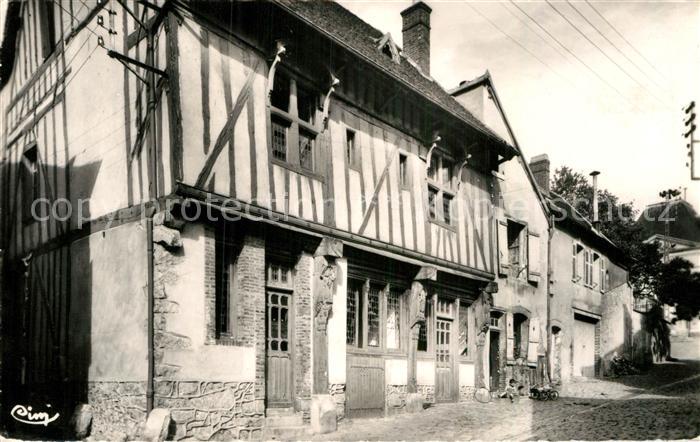 Joigny Yonne Rue Bourg le Vicomte vieille maison de