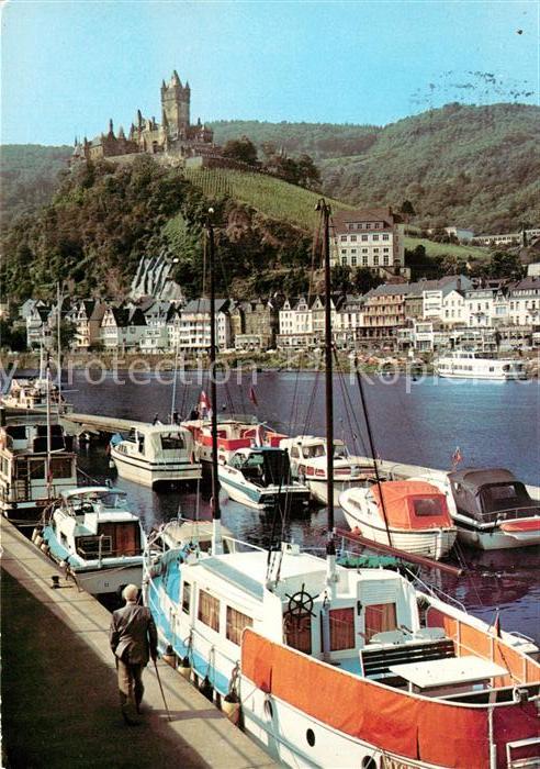Cochem Mosel Bootshafen mit Reichsburg