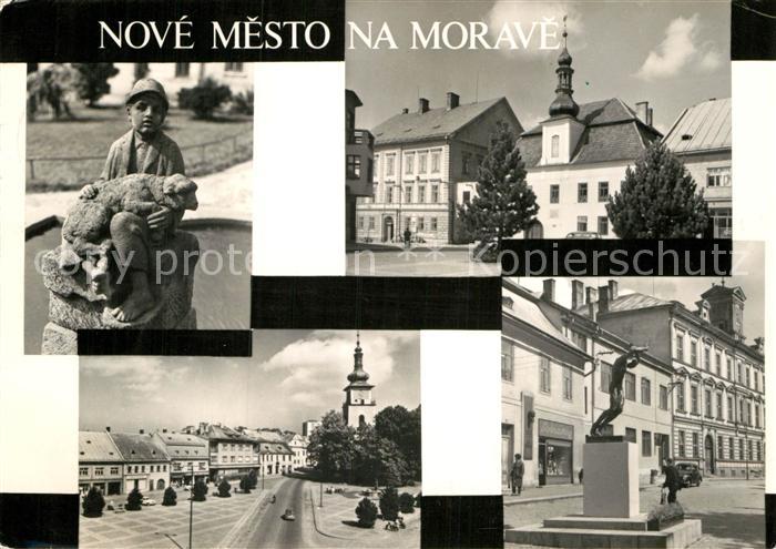 Nove Mesto na Morave Skulptur Statue Denkmal Ortsmotiv mit Kirche