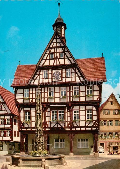 Bad Urach Rathaus mit Marktbrunnen Fachwerkhaus