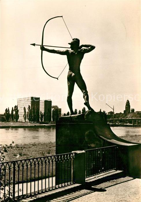 DRESDEN Elbe Bogenschuetze
