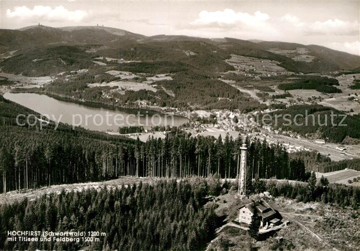 Hochfirst Berg Fliegeraufnahme mit Titisee und Feldberg