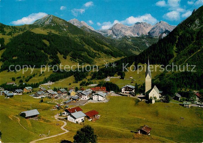 Mittelberg Kleinwalsertal Fliegeraufnahme mit Schuesser Hammerspitze Schafalpen