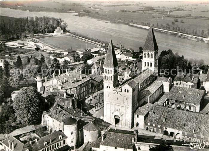 Tournus Vue aerienne Abbaye Saint-Philibert