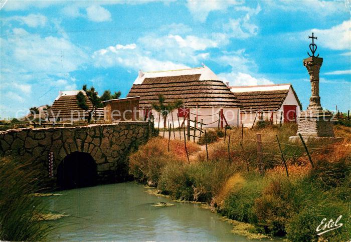 Camargue Pont du Maure Croix du Gardian