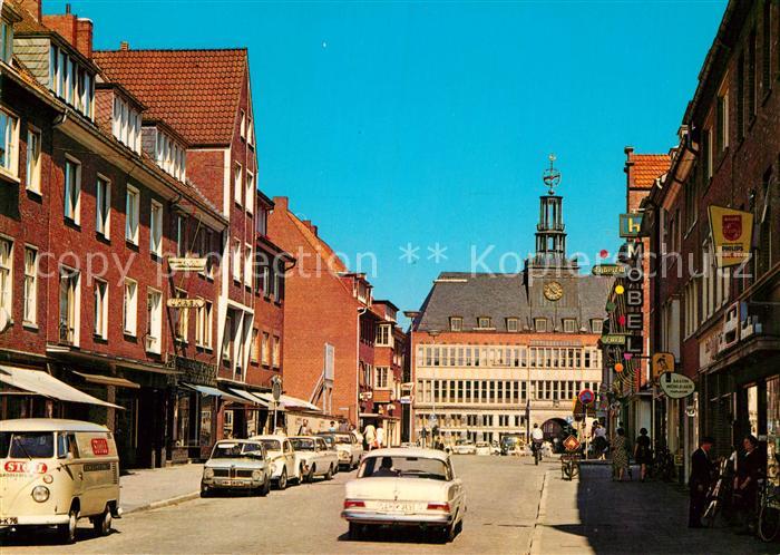Emden Ostfriesland Grosse Strasse mit Rathaus