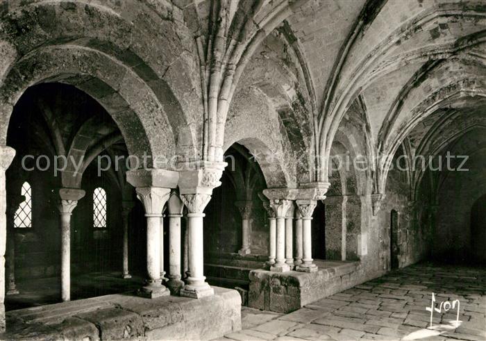 Narbonne Aude Abbaye de Fontfroide Interieur du Cloitre et Salle Capitulaire