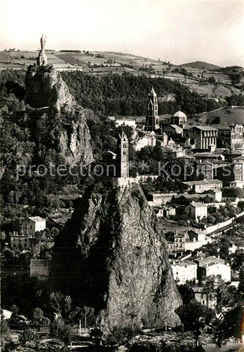 Le Puy-en-Velay Vue generale sur les Trois Rochers