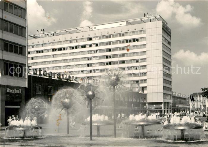 DRESDEN Elbe Prager Strasse Wasserspiele