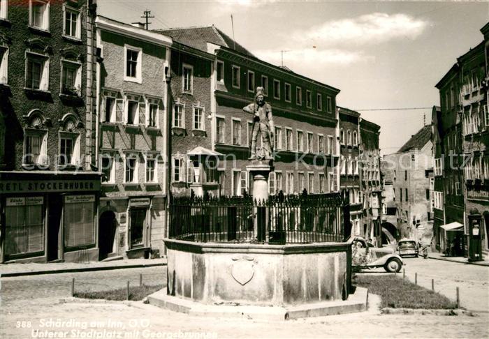 Schaerding Unterer Stadtplatz mit Georgsbrunnen