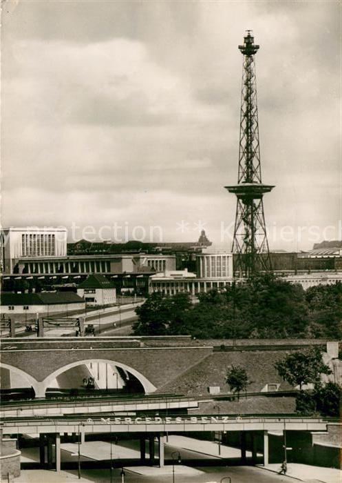 BERLIN  CITY Halenseestrasse mit Ausstellungsgelaende Turm
