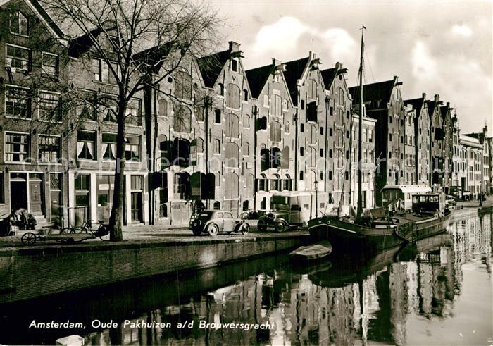 Amsterdam Niederlande Brouwersgracht Alte Lagerplaetze Frachtkahn