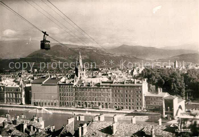 Grenoble Telepherique et le Clocher Saint Andre