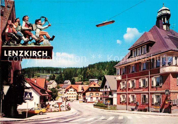 Lenzkirch Hochschwarzwald BW Wegweiser Ortsmitte Rathaus