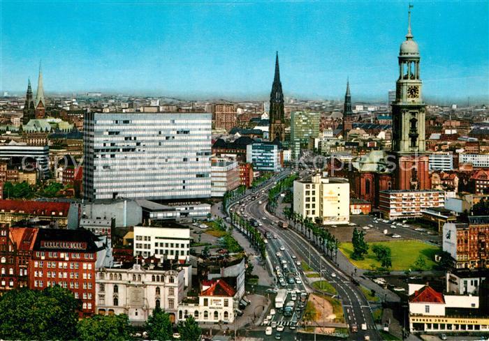 HAMBURG  CITY Ost West Strasse mit den Tuermen der Stadt Der Michel Wahrzeichen