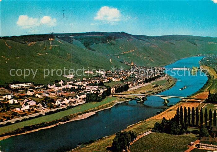 Zeltingen-Rachtig Moseltal Fliegeraufnahme