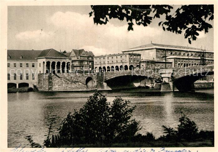 Muelheim Ruhr Partie an den Ruhrbruecken