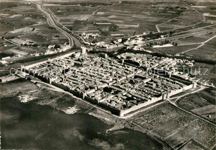 Aigues-Mortes Gard Vue aerienne