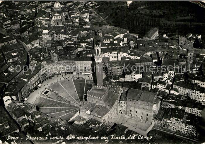 Siena Piazza del Campo veduta dall aeroplano