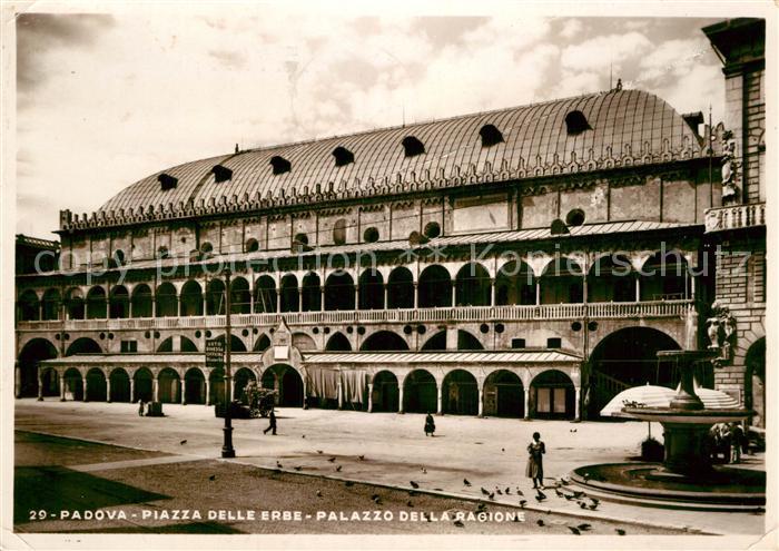 Padova Piazza delle Erbe Palazzo della Ragione