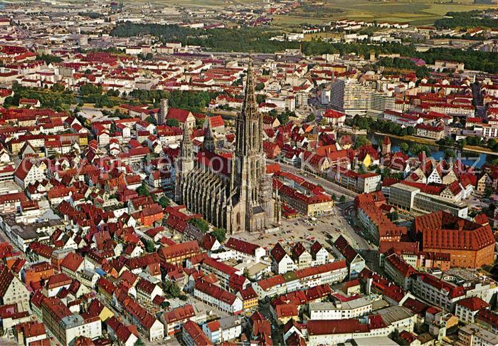Ulm Donau Fliegeraufnahme Muenster hoechster Kirchturm Welt