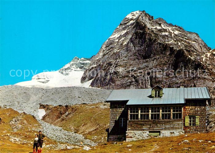 Geraerhuette gegen Fussstein und Olperer